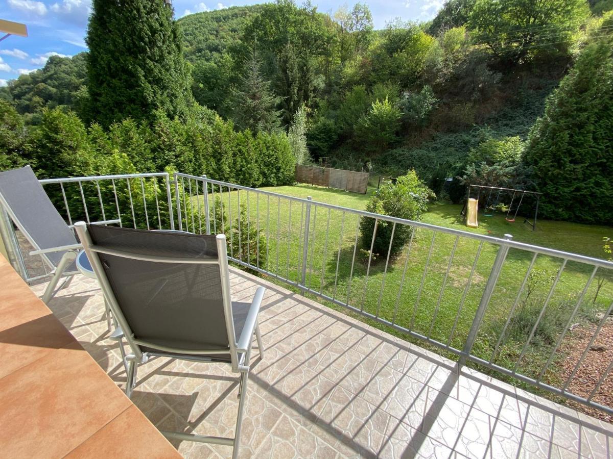 Roosartige Ferien - Ferienwohnung Am Weiherturm Bacharach Esterno foto