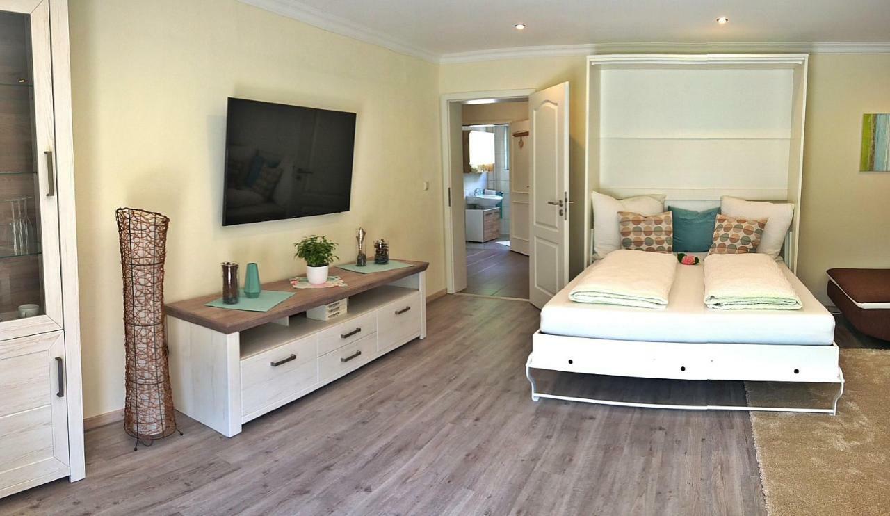 Roosartige Ferien - Ferienwohnung Am Weiherturm Bacharach Esterno foto