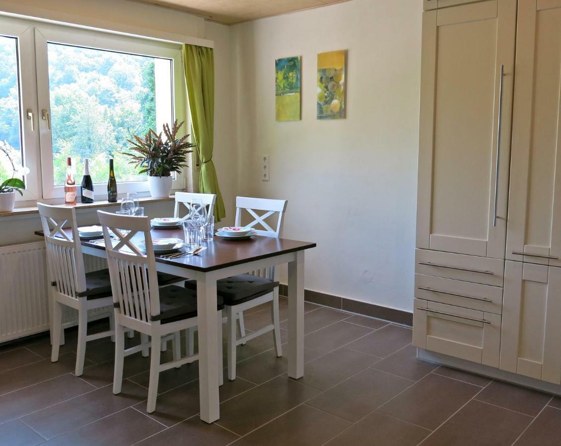 Roosartige Ferien - Ferienwohnung Am Weiherturm Bacharach Esterno foto